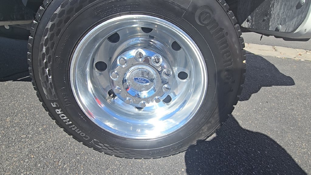 Used 2021 Ford F450 Platinum w/ FX4 Off-Road Package AWD/4WD image 40