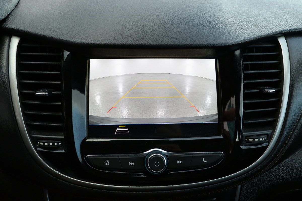 Used 2019 Chevrolet Trax LS FWD image 36
