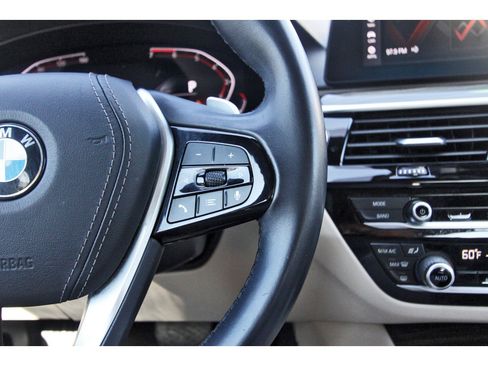 Used 2020 BMW 530i w/ Convenience Package image 18