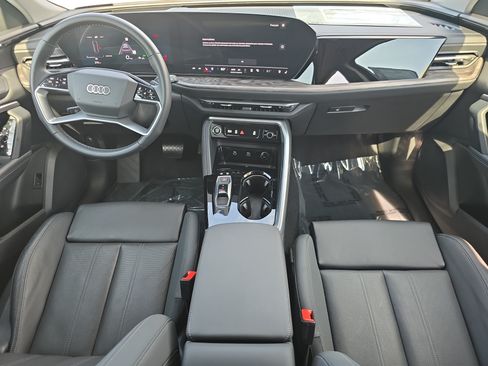 Used 2025 Audi Q5 Premium Plus w/ Premium Plus AWD/4WD image 9