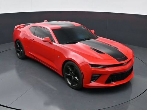 Used 2018 Chevrolet Camaro SS w/ Redline Edition RWD image 30