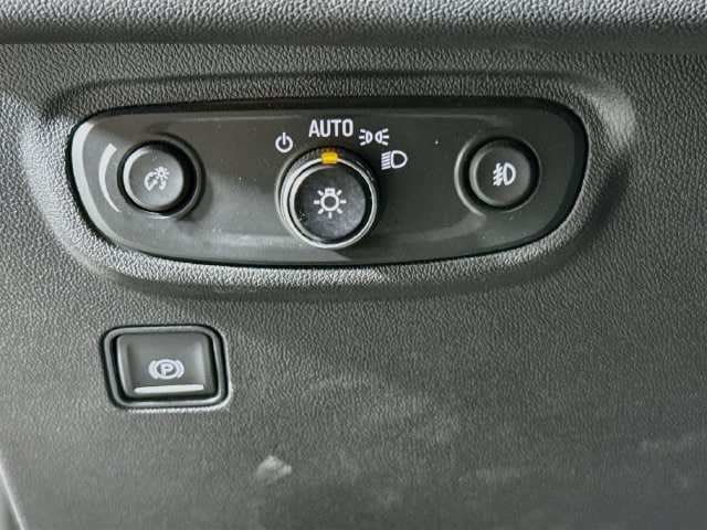Used 2023 GMC Terrain AT4 AWD/4WD image 11
