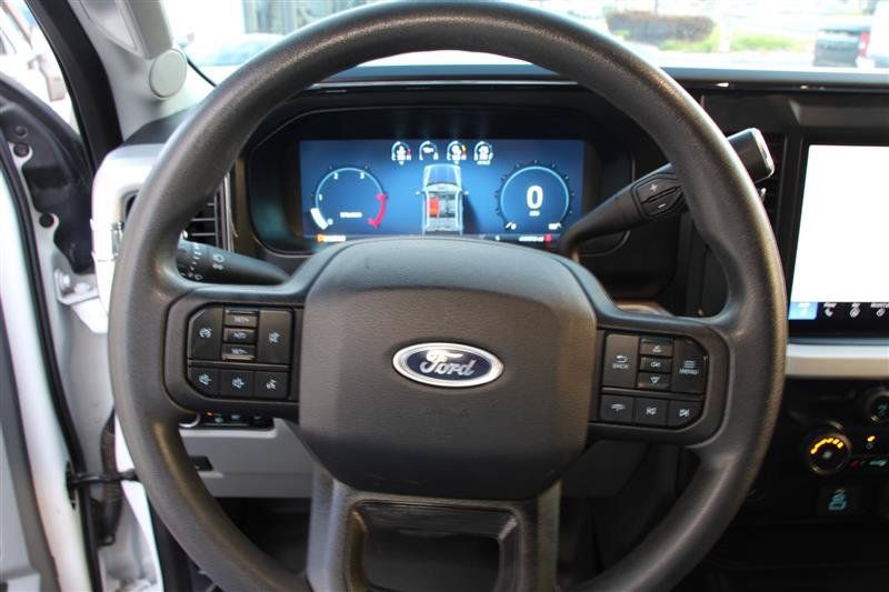 Used 2025 Ford F250 XLT w/ Black Appearance Package AWD/4WD image 23