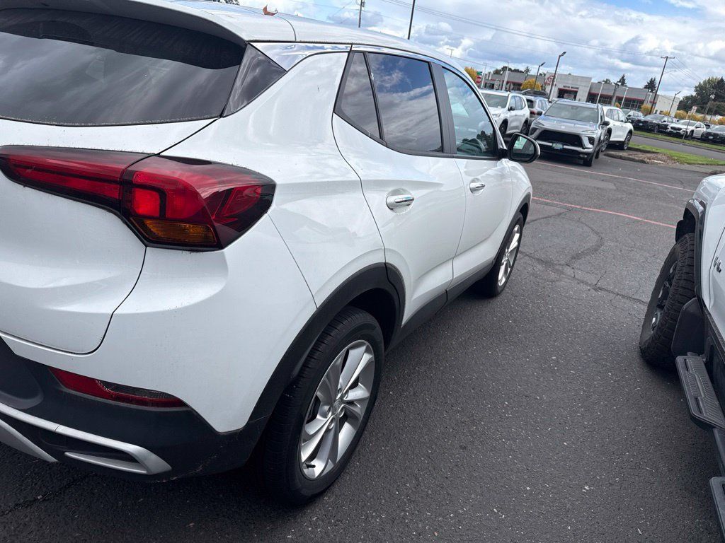 Used 2021 Buick Encore GX Preferred FWD image 3
