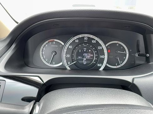 Used 2017 Honda Accord LX image 17