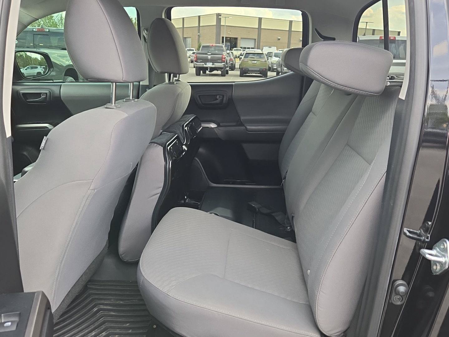 Used 2021 Toyota Tacoma SR5 RWD image 15