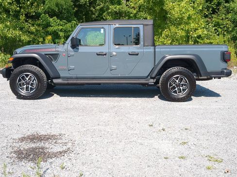 Used 2026 Jeep Gladiator Rubicon AWD/4WD image 6
