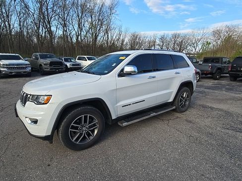 Used 2018 Jeep Grand Cherokee Limited image 2