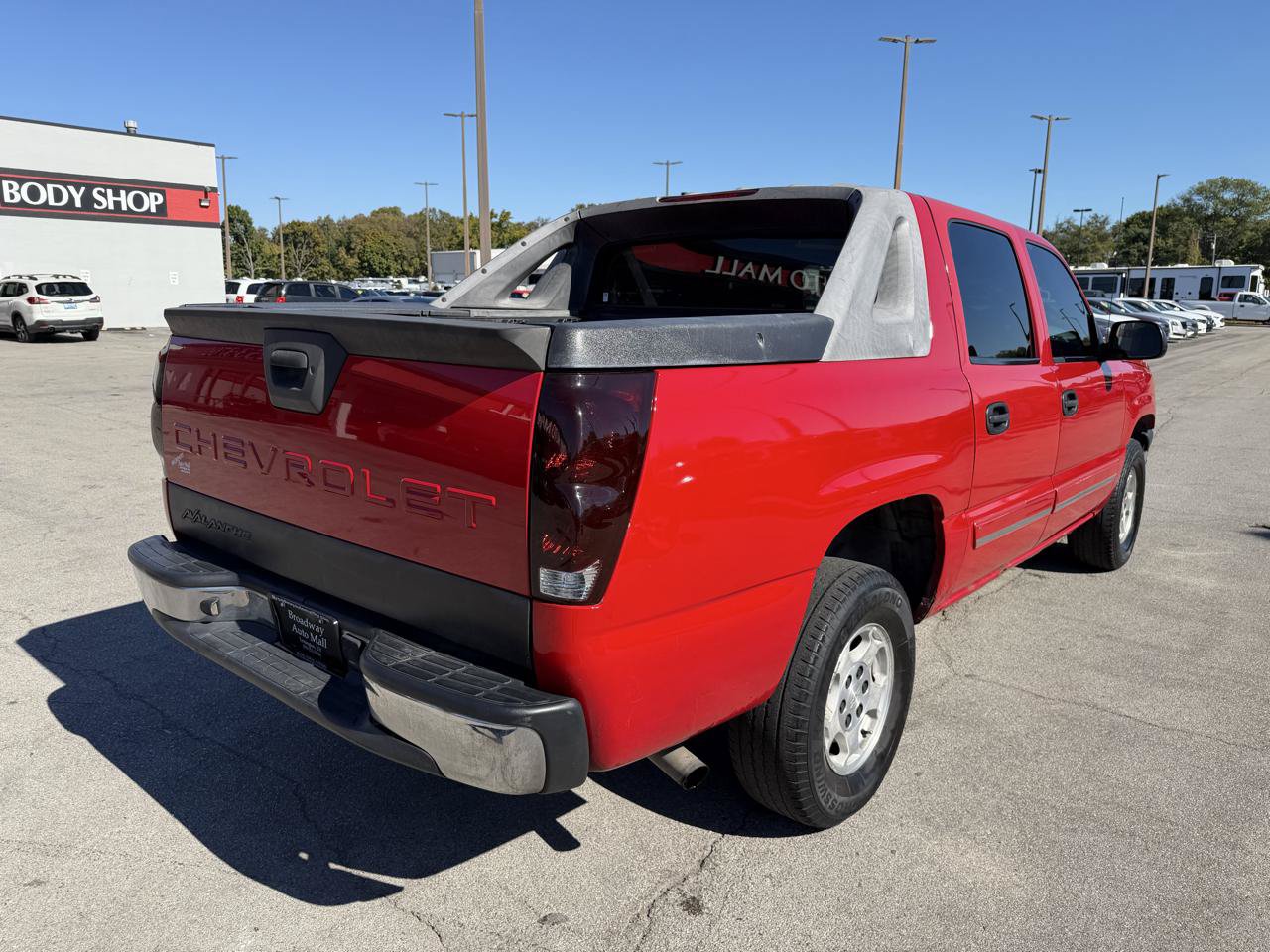 Used 2004 Chevrolet Avalanche 2WD image 3