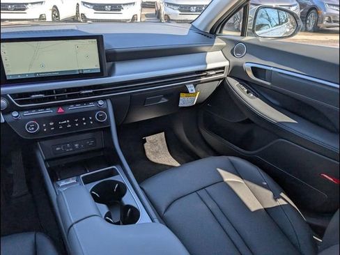 Used 2025 Hyundai Sonata Limited image 9