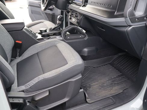 Used 2023 Ford Bronco Big Bend w/ Sasquatch Package image 30