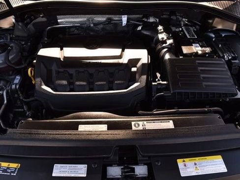 Certified 2023 Volkswagen Tiguan SE w/ Panoramic Sunroof Package image 26