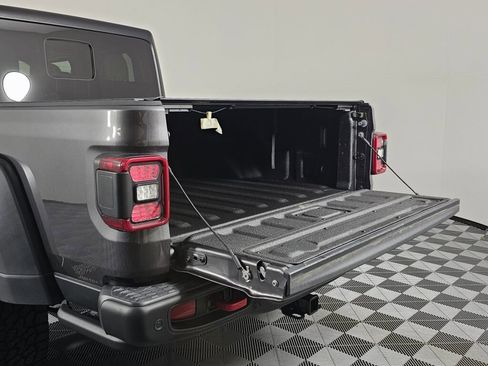 Used 2025 Jeep Gladiator Rubicon w/ Safety Group image 14