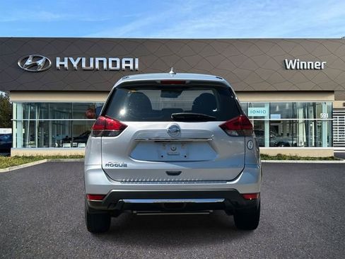 Used 2019 Nissan Rogue S image 5