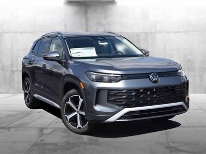 New 2025 Volkswagen Tiguan SE
