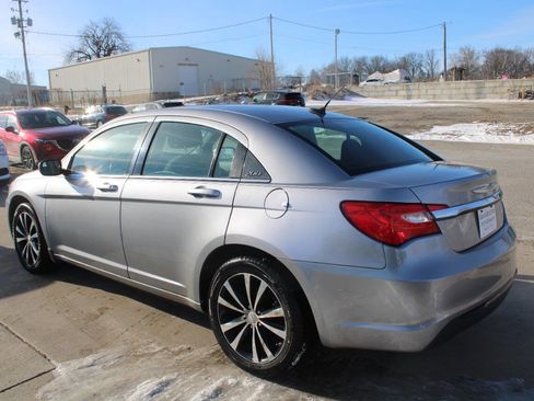 Used 2013 Chrysler 200 Touring w/ S Exterior Appearance Pkg image 6