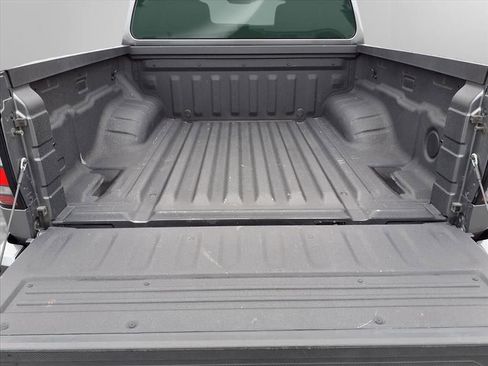 Certified 2023 Nissan Frontier SV image 24