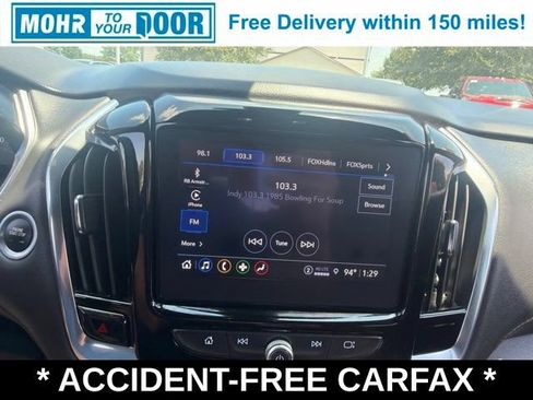 Used 2022 Chevrolet Traverse LT FWD image 24