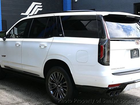 Used 2023 Cadillac Escalade V AWD/4WD image 5
