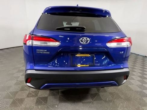 Used 2022 Toyota Corolla Cross LE FWD image 5