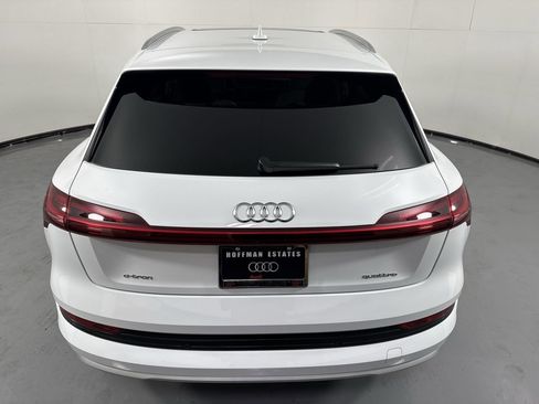 Used 2021 Audi e-tron Prestige w/ Prestige Package AWD/4WD image 35