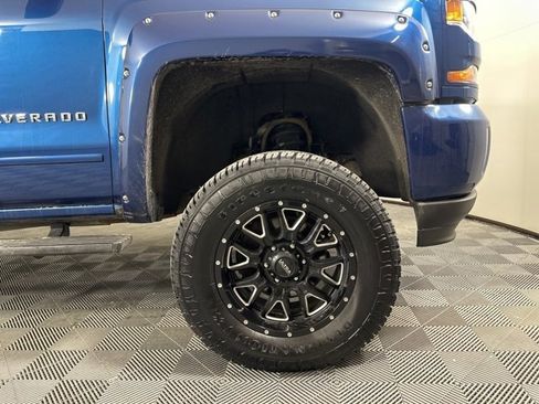 Used 2018 Chevrolet Silverado 1500 LT w/ All Star Edition image 7