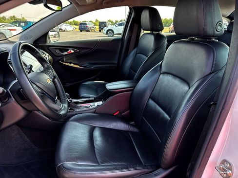 Used 2024 Chevrolet Malibu LT FWD image 11
