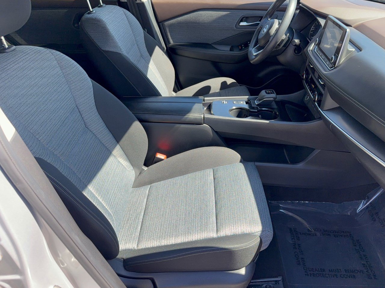 Used 2023 Nissan Rogue SV FWD image 30
