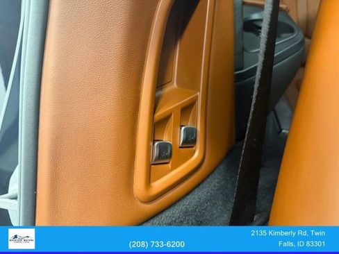 Used 2020 BMW X7 M50i w/ Dynamic Handling Package image 36