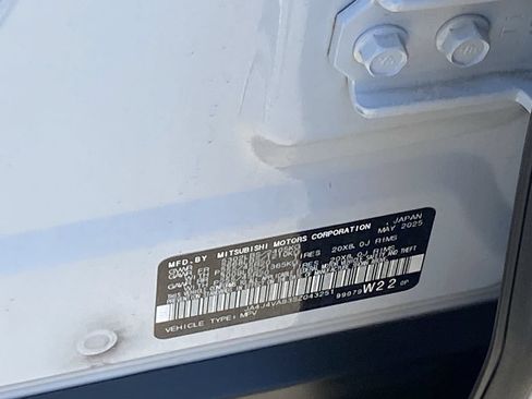 Used 2025 Mitsubishi Outlander SE AWD/4WD image 30