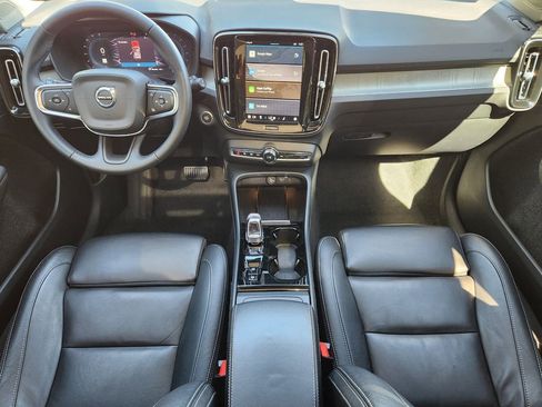 Used 2024 Volvo XC40 B5 Plus w/ Climate Package image 27