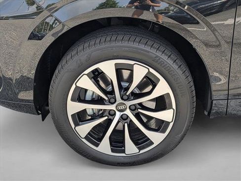 New 2026 Audi Q3 quattro 2.0T AWD/4WD image 9