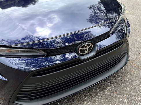 Used 2023 Toyota Corolla LE FWD image 34