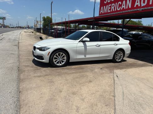 Used 2017 BMW 320i Sedan RWD image 16
