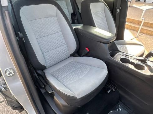 Used 2020 Chevrolet Equinox LS FWD image 12