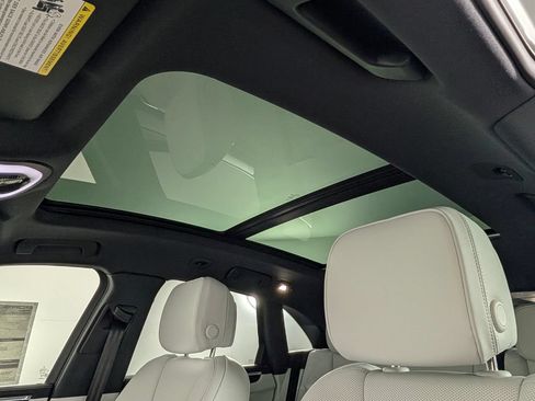 New 2026 Porsche Macan AWD/4WD image 30