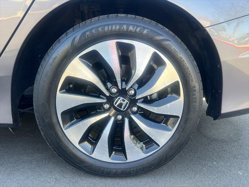 Used 2015 Honda Accord Touring image 19