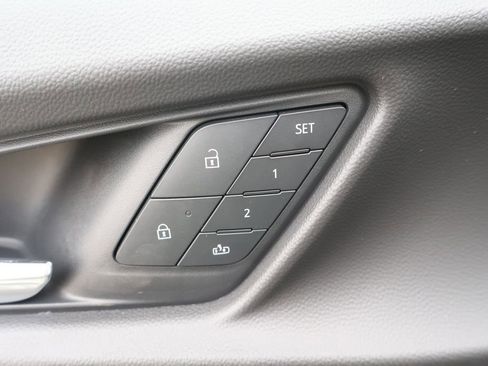 New 2026 Chevrolet Equinox RS w/ Convenience Package III FWD image 18