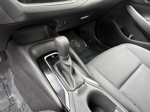 Used 2023 Toyota Corolla LE image 21