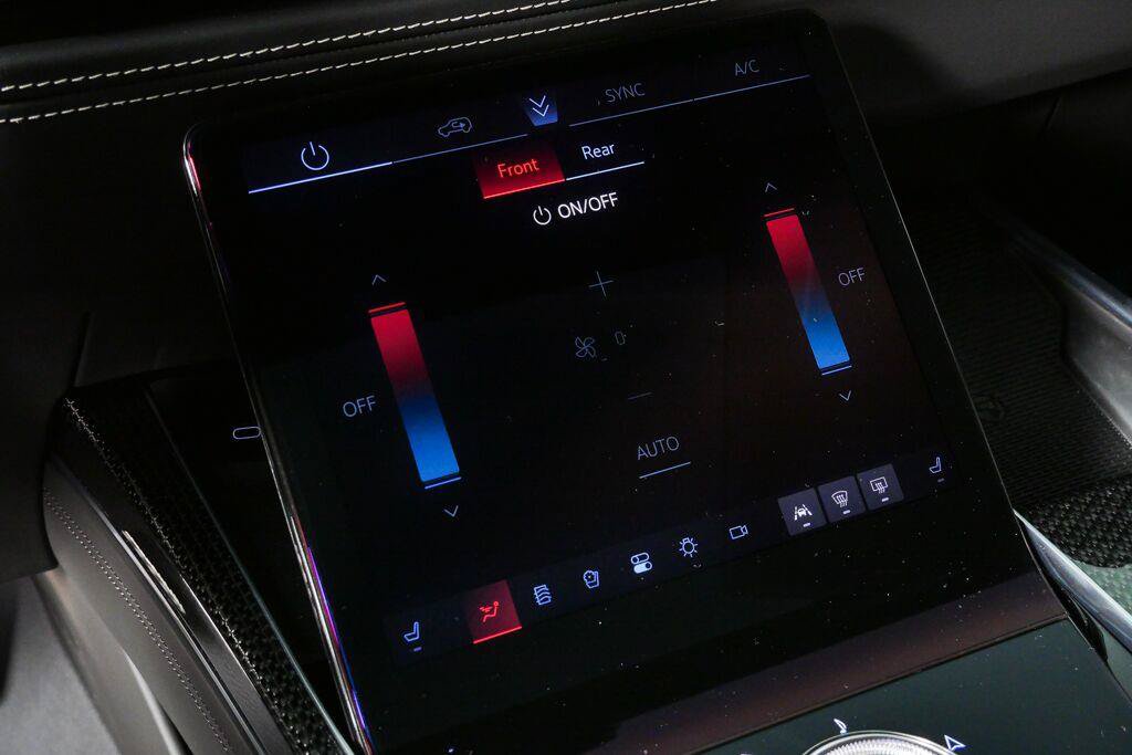 Certified 2026 Cadillac Escalade ESV V AWD/4WD image 18