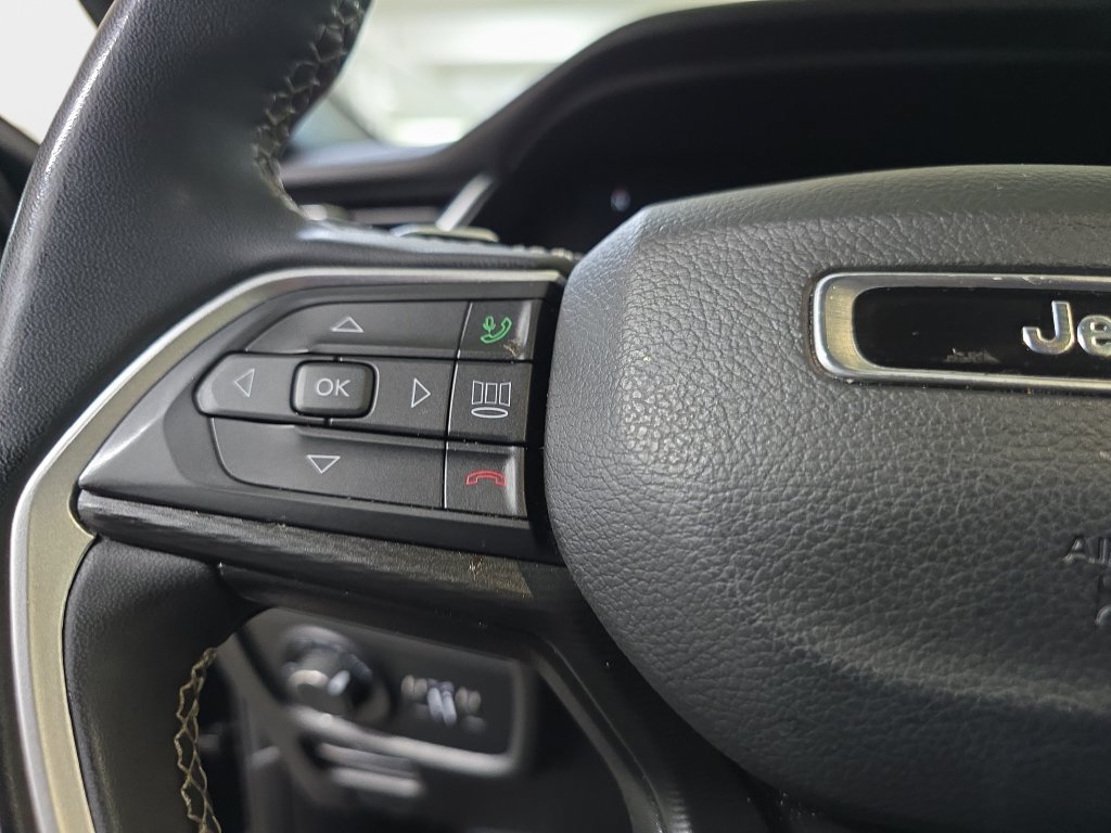 Used 2024 Jeep Grand Cherokee Altitude AWD/4WD image 20