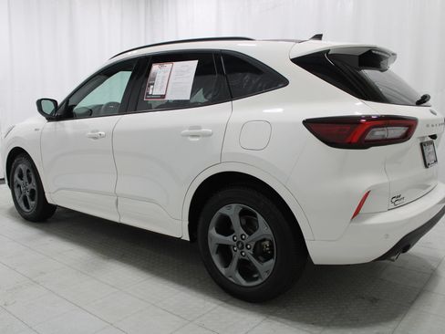 Used 2023 Ford Escape ST-Line w/ Tech Pack #1 FWD image 8