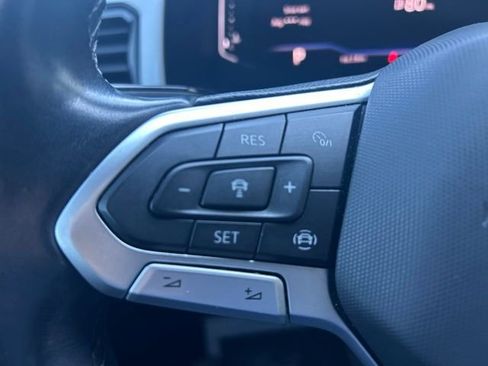 Used 2020 Volkswagen Atlas Cross Sport SEL AWD/4WD image 23