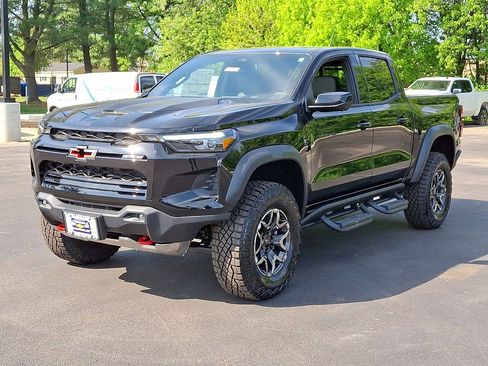 New 2026 Chevrolet Colorado ZR2 w/ Technology Package AWD/4WD image 10