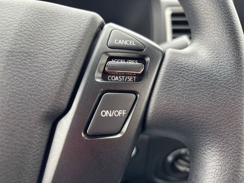 Used 2022 Nissan Frontier SV image 27