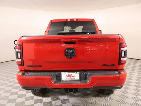 Used 2024 RAM 2500 Big Horn w/ Night Edition AWD/4WD image 21