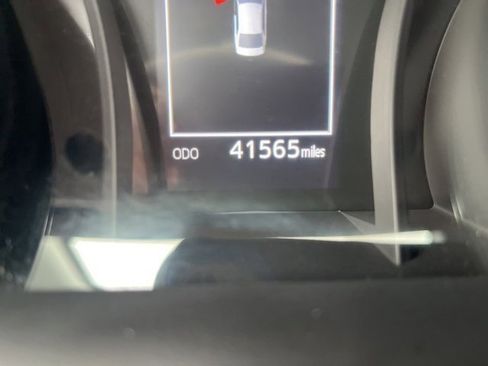 Used 2024 Toyota Camry SE image 12