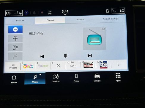 Used 2026 Chrysler Pacifica Select FWD image 40