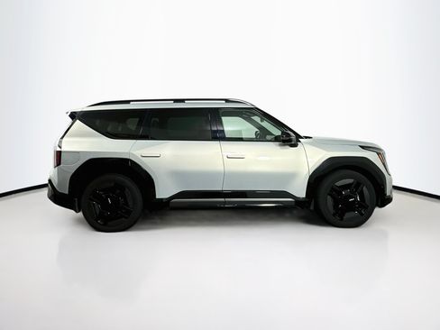 Used 2024 Kia EV9 GT-Line AWD/4WD image 10