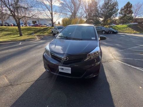 Used 2013 Toyota Yaris L image 3